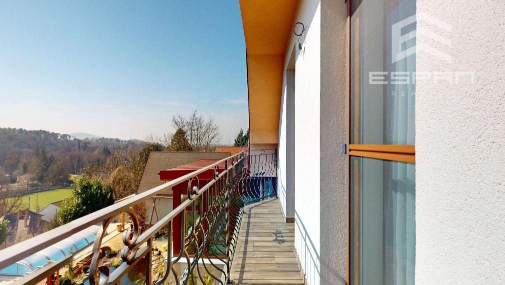 Novostavba rodinného domu s nerušeným výhľadom na ul. Lesná v Stupave