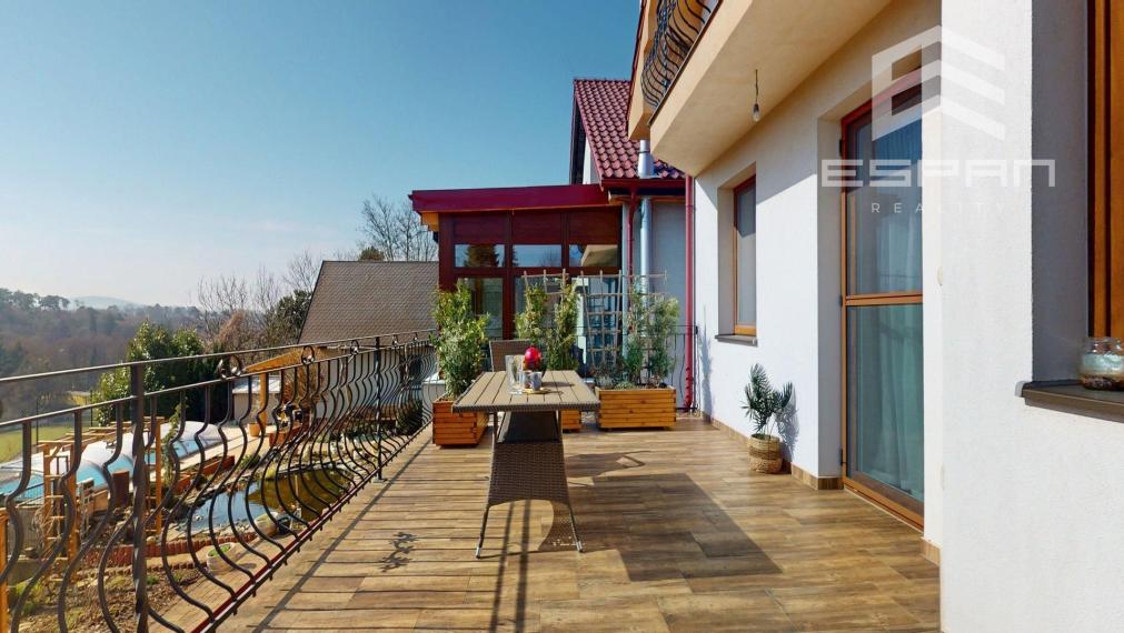 Novostavba rodinného domu s nerušeným výhľadom na ul. Lesná v Stupave