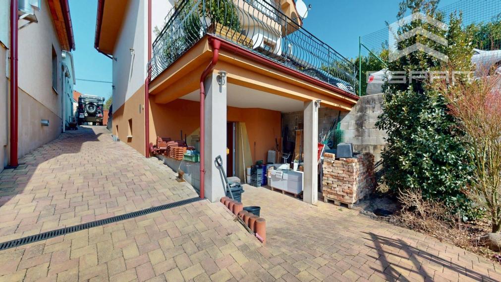 Novostavba rodinného domu s nerušeným výhľadom na ul. Lesná v Stupave