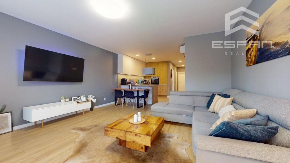 Zariadený 3 izbový dom so záhradou v  Píniovej aleji pri Malackách