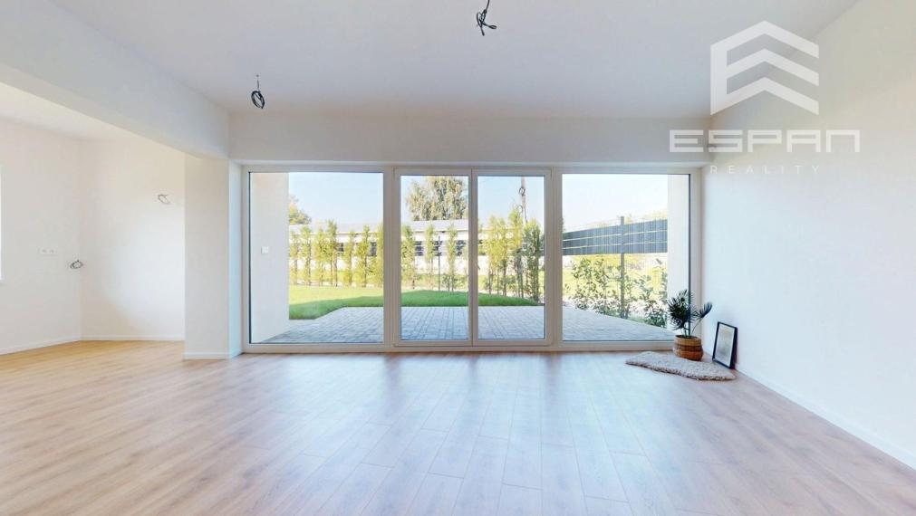 Skolaudovaný 4 izb. rodinný dom  s murovanou garážou a tepelným čerpadlom!!