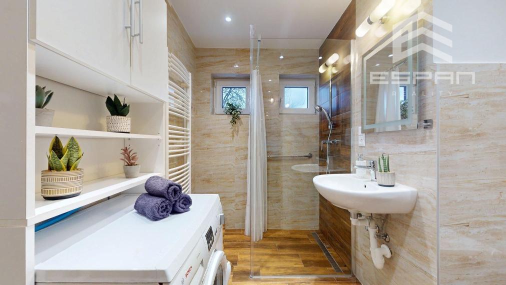 2 izbový byt v rodinnom dome so záhradou v obco Kostolište pri Malackách