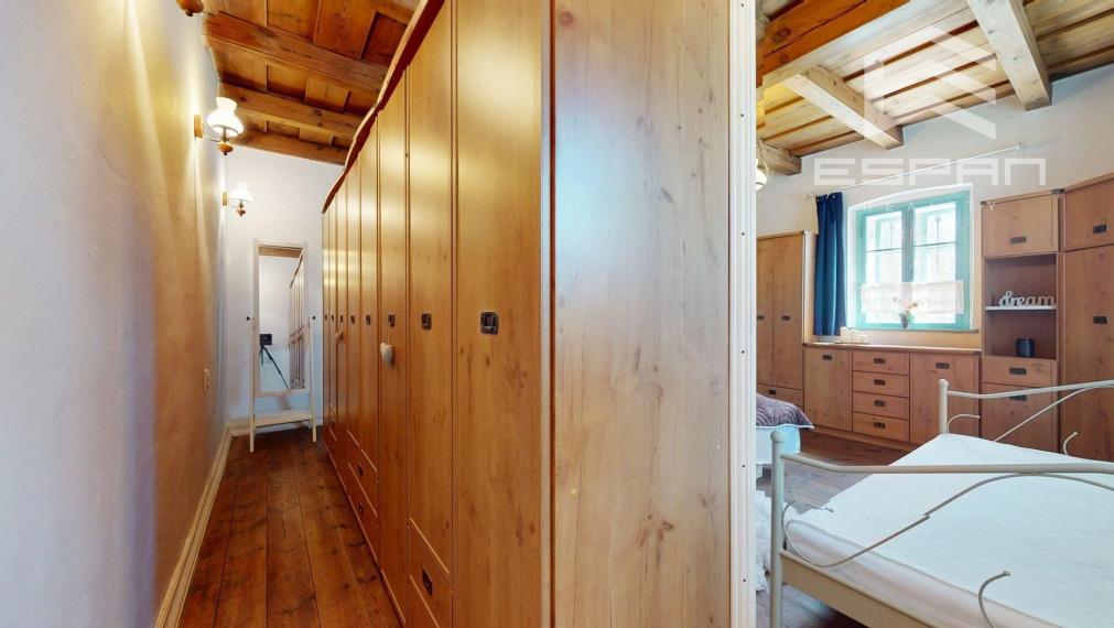 Rodinný dom z roku 1904 v zachovanom vidieckom štýle 