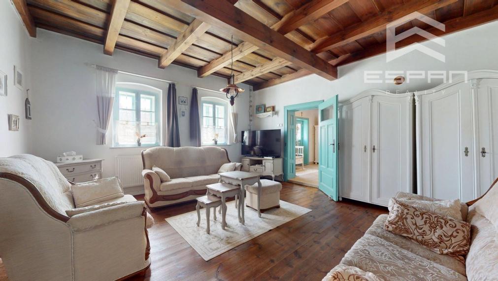 Rodinný dom z roku 1904 v zachovanom vidieckom štýle 