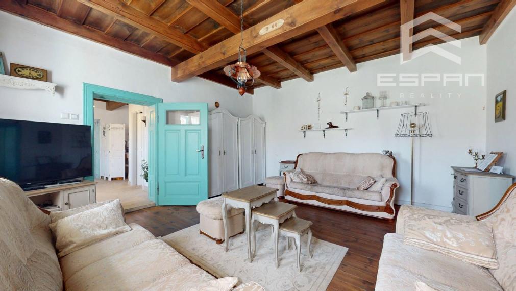 Rodinný dom z roku 1904 v zachovanom vidieckom štýle 