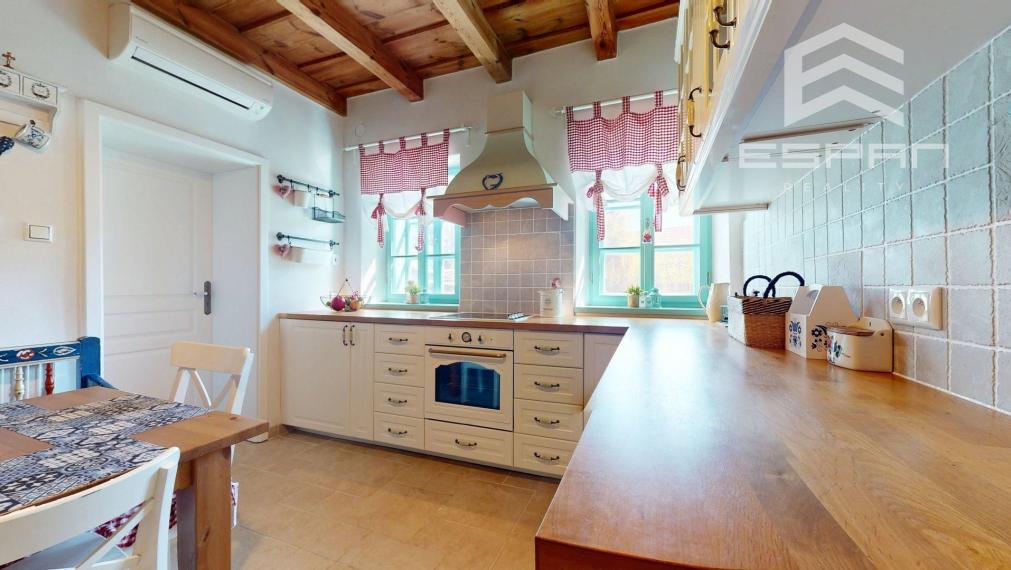 Rodinný dom z roku 1904 v zachovanom vidieckom štýle 