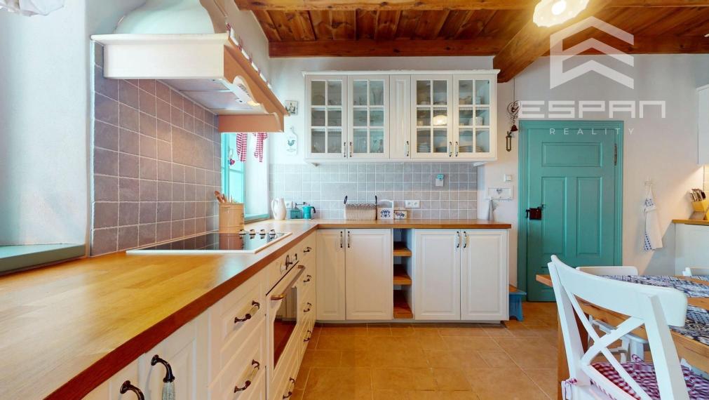 Rodinný dom z roku 1904 v zachovanom vidieckom štýle 