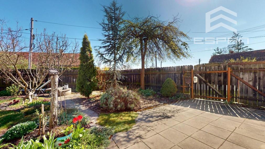 Rodinný dom z roku 1904 v zachovanom vidieckom štýle 