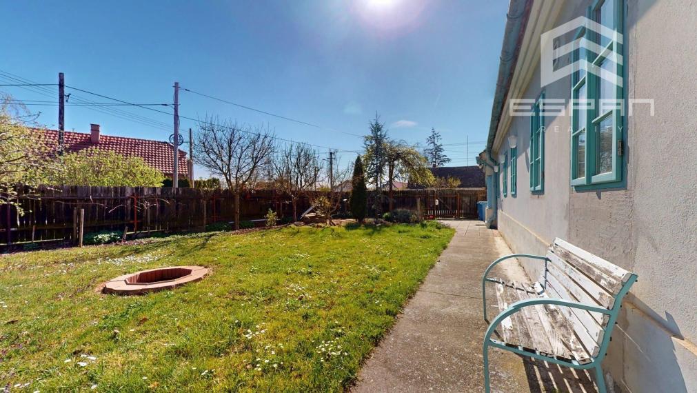 Rodinný dom z roku 1904 v zachovanom vidieckom štýle 