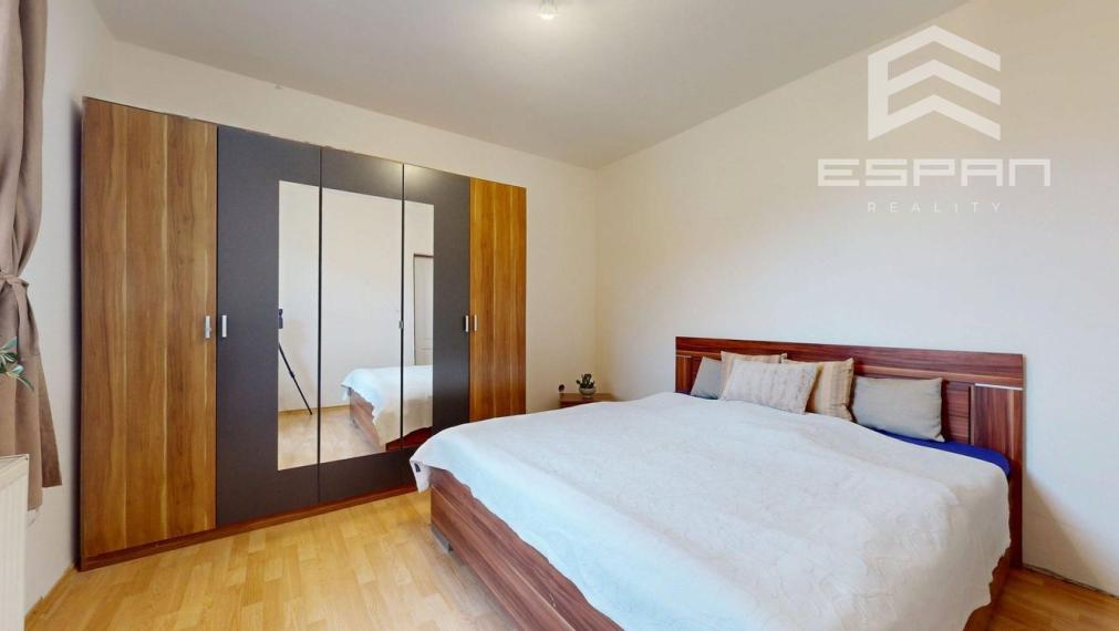 Zariadený 6 izb. priestranný rodinný dom v obci Veľké Leváre