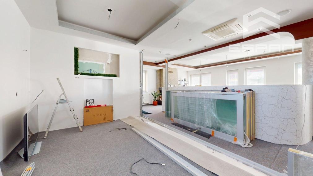 Kancelársky/obchodný priestor na prenájom v centre mesta Malacky