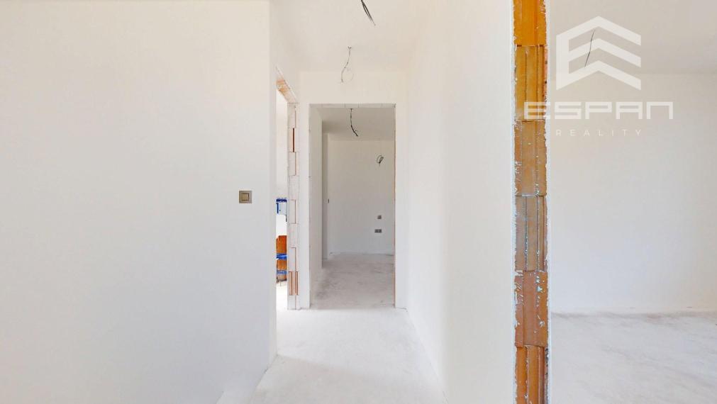 Moderný rodinný dom s exluzívnymi výhľadom priamo na les v Kostolišti