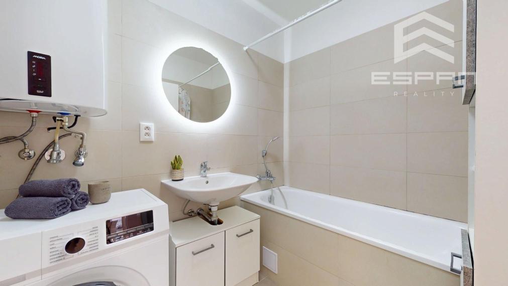 Moderný 3 izbový byt so záhradkou a parkovaním pre 2 autá, Kostolište