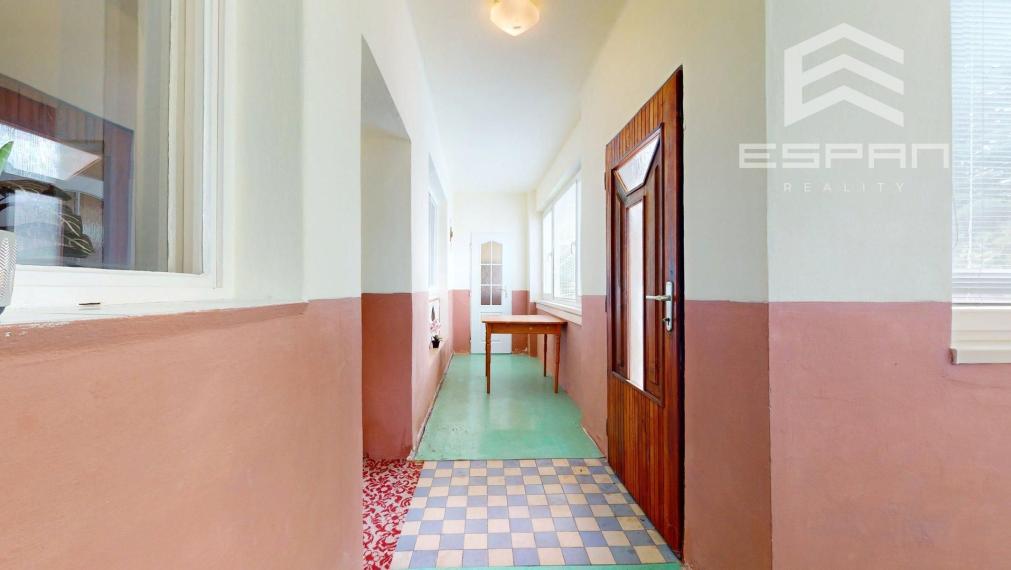 Rodinný dom s rozsiahlym pozemkom v obci Bílkové Humence