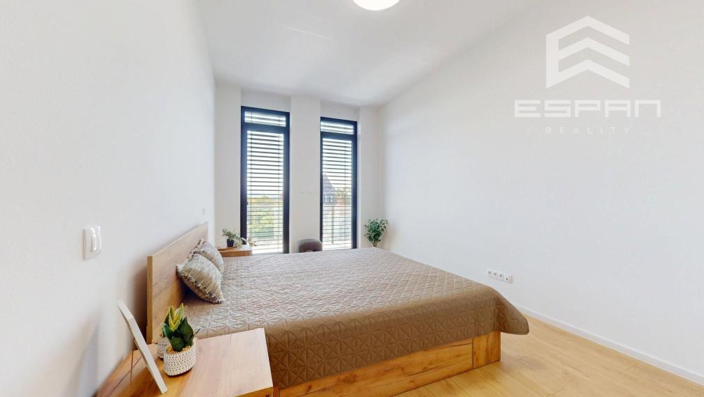 Moderný 3 izbový byt v centre mesta s terasou aj lodžiou a s garážovým státím