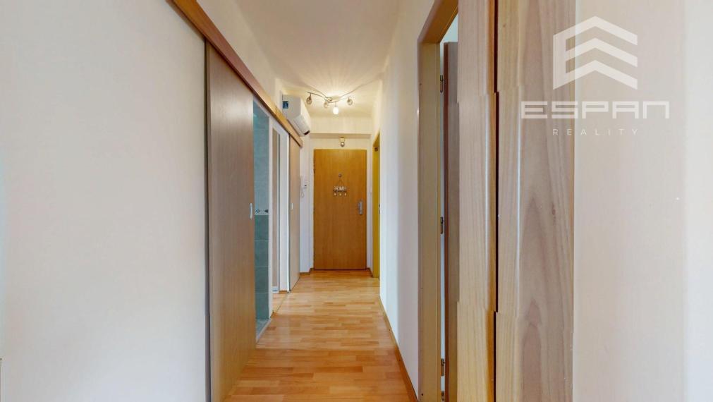2 izbový byt v centre mesta v lokalite s kompletnou občianskou vybavenosťou 