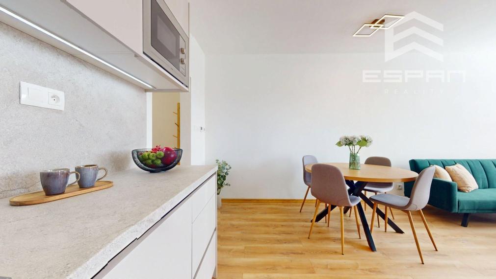 Moderne zariadený 2 izbový byt s parkovaním aj pivnicou v novostavbe