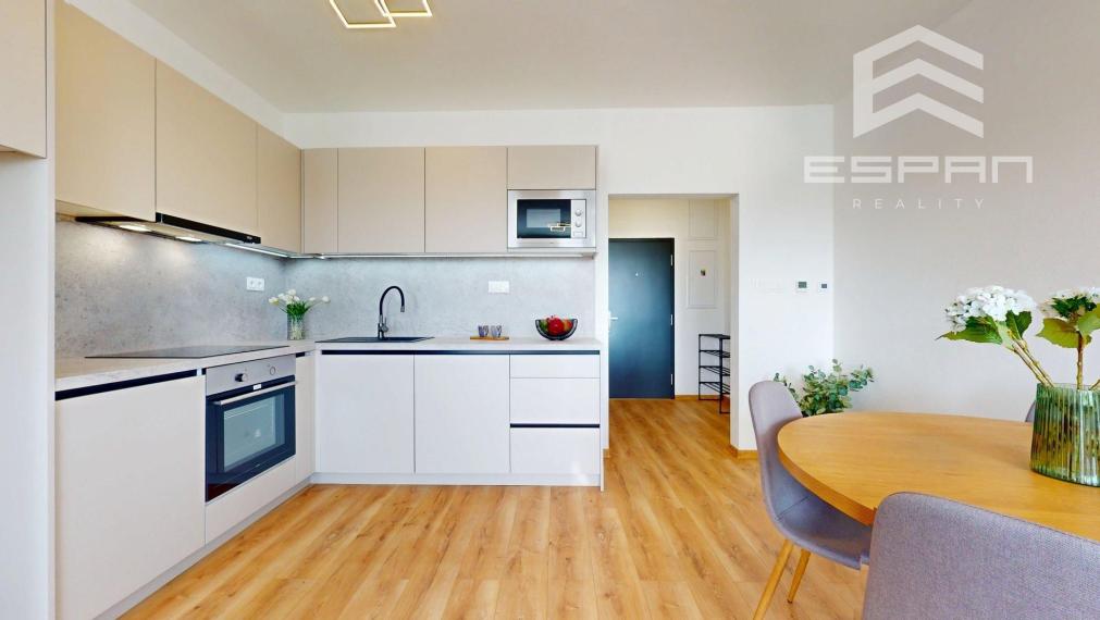 Moderne zariadený 2 izbový byt s parkovaním aj pivnicou v novostavbe