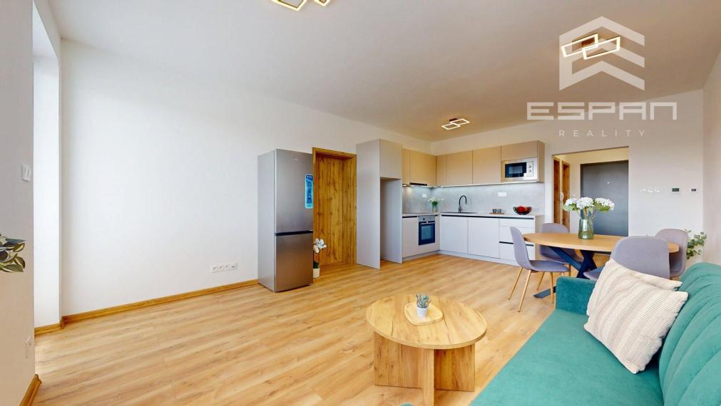 Moderne zariadený 2 izbový byt s parkovaním aj pivnicou v novostavbe