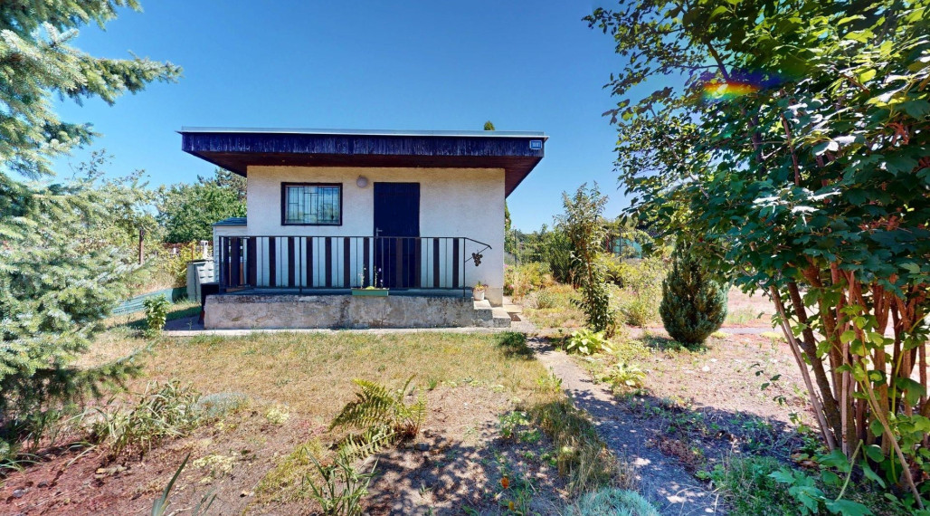 NA PREDAJ: Murovaná záhradá chatka v záhradkarskej oblasti Nad Výhonom/Malacky