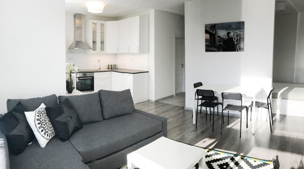 ***PRENÁJOM: Zariadený 1,5 izb. byt s loggiou a vlastným parkovacím státím v Malackách!!