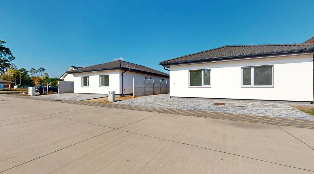 NOVINKA: Moderná novostavba 4 izb. bungalovu v krásnej lokalite "Pod lesom"