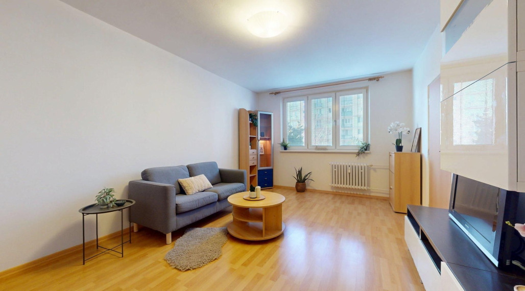 Na prenájom zariadený 2 izbový byt, Exnárova