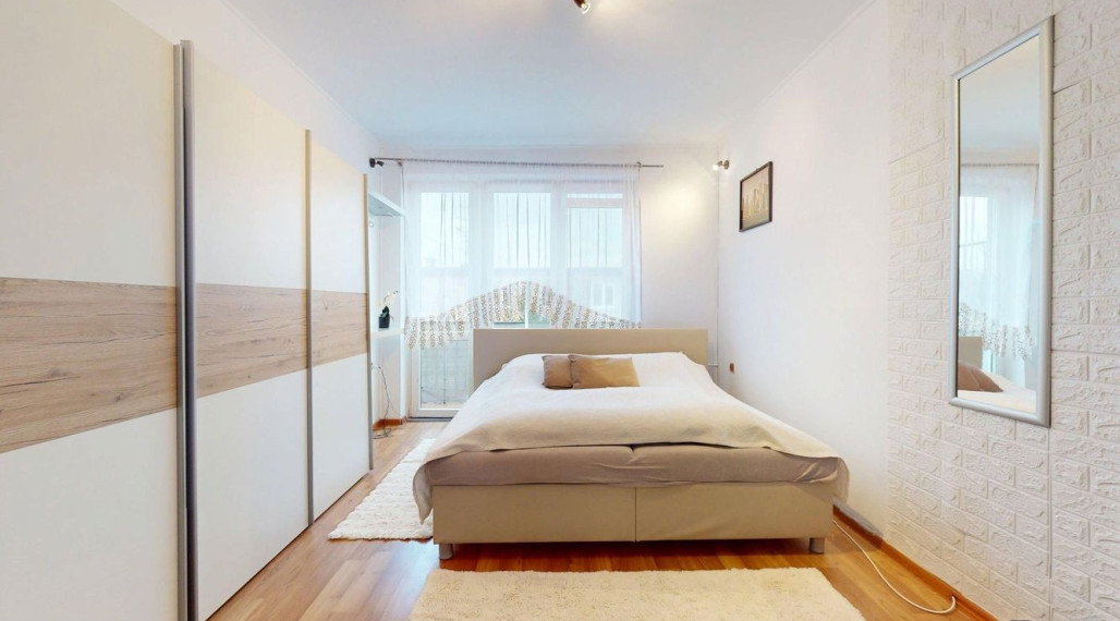 3 izbový byt s balkónom v blízkosti centra aj vlakovej stanice 