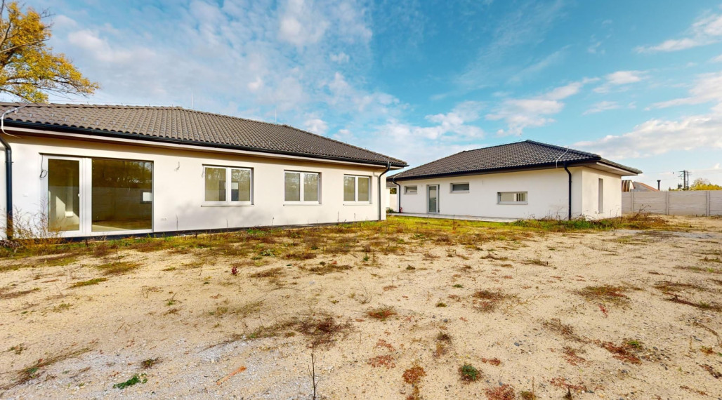NOVOSTAVBA: 4 izb. rodinný bungalov vyhotovený v ŠTANDARDE v obci Sekule!!