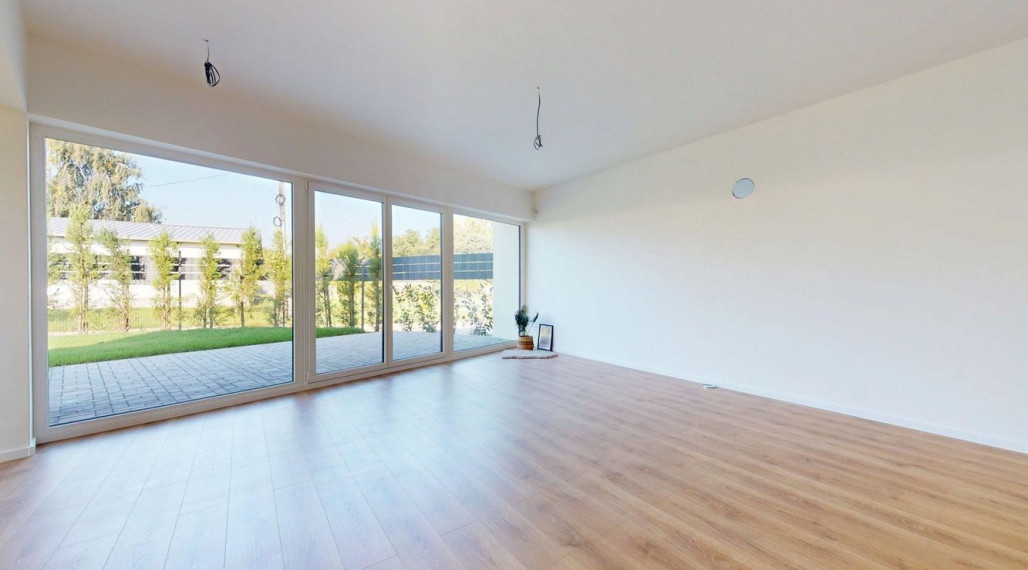 NOVOSTAVBA: Skolaudovaný 4 izb. rodinný dom  s garážou a tepelným čerpadlom!!