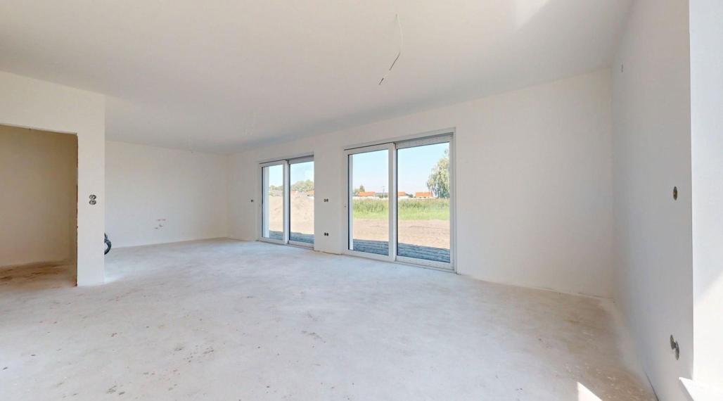  Rodinný dom s garážou a pozemkom o výmere 664 m2 v obci Láb!!!