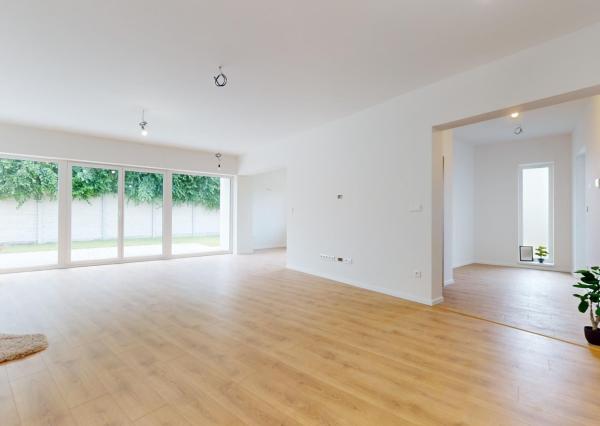 Skolaudovaný 4 izb. rodinný dom  s garážou a tepelným čerpadlom!!