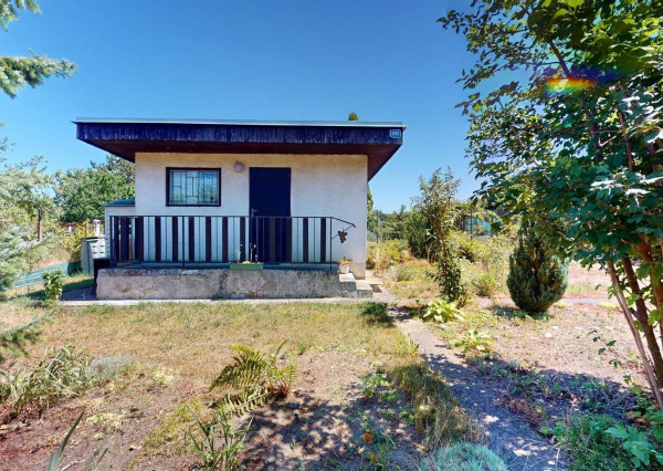 NA PREDAJ: Murovaná záhradá chatka v záhradkarskej oblasti Nad Výhonom/Malacky