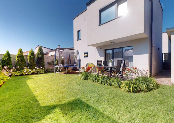 Rodinný dom v príjemnej lokalite, Píniova alej