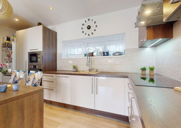 REZERVOVANÉ: Rodinný dom v príjemnej lokalite, Píniova alej