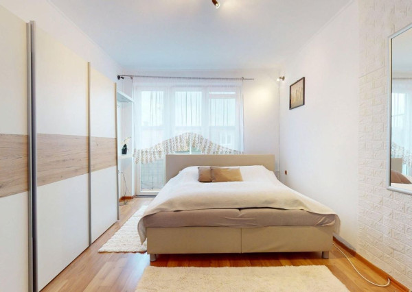 3 izbový byt s balkónom v blízkosti centra aj vlakovej stanice 