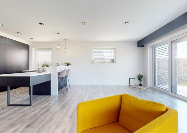 Nadštandardne vyhotovený rodinný bungalov s dvojgarážou v obci Kostolište