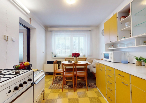 Rodinný dom  v pôvodnom stave v obci Veľké Leváre