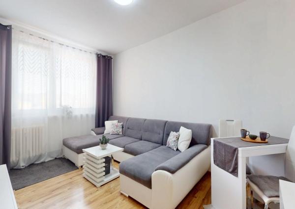 2 izbový byt v Dúbravke - Gallayova ul. 