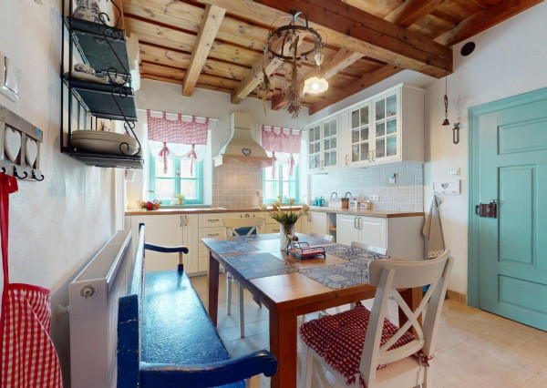 Rodinný dom z roku 1904 v zachovanom vidieckom štýle 